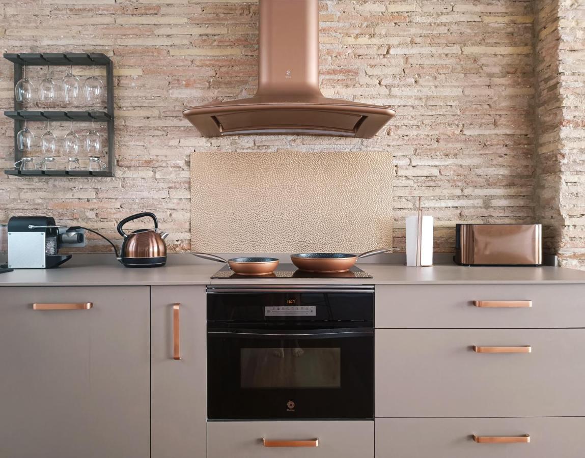 ログローニョLux Wood Loft With Air Con & Liftアパートメント エクステリア 写真