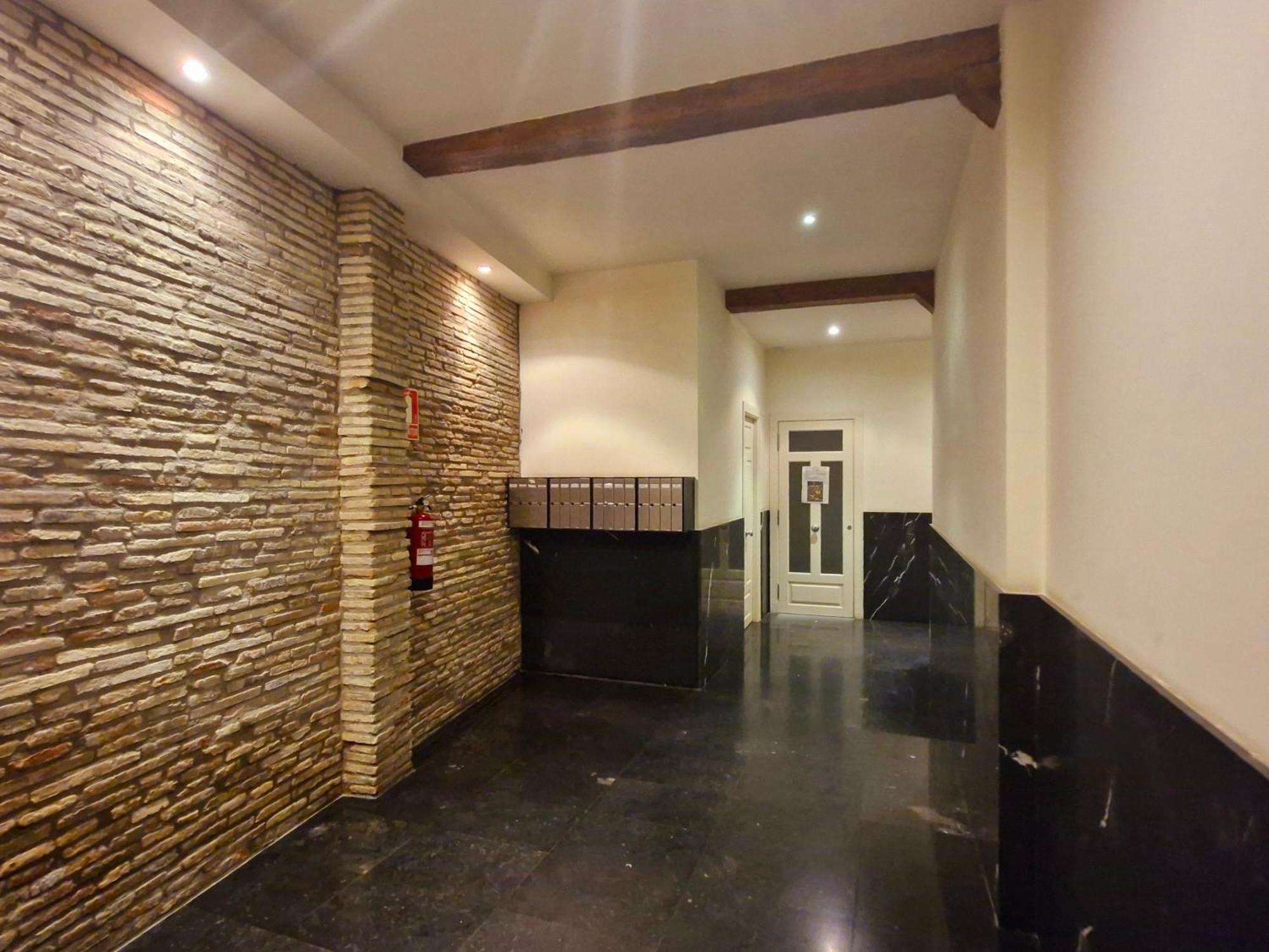 ログローニョLux Wood Loft With Air Con & Liftアパートメント エクステリア 写真
